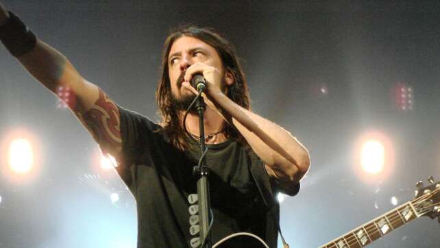 Foo Fighters: Dave Grohl hat ein Kind bekommen, aber nicht mit seiner Ehefrau