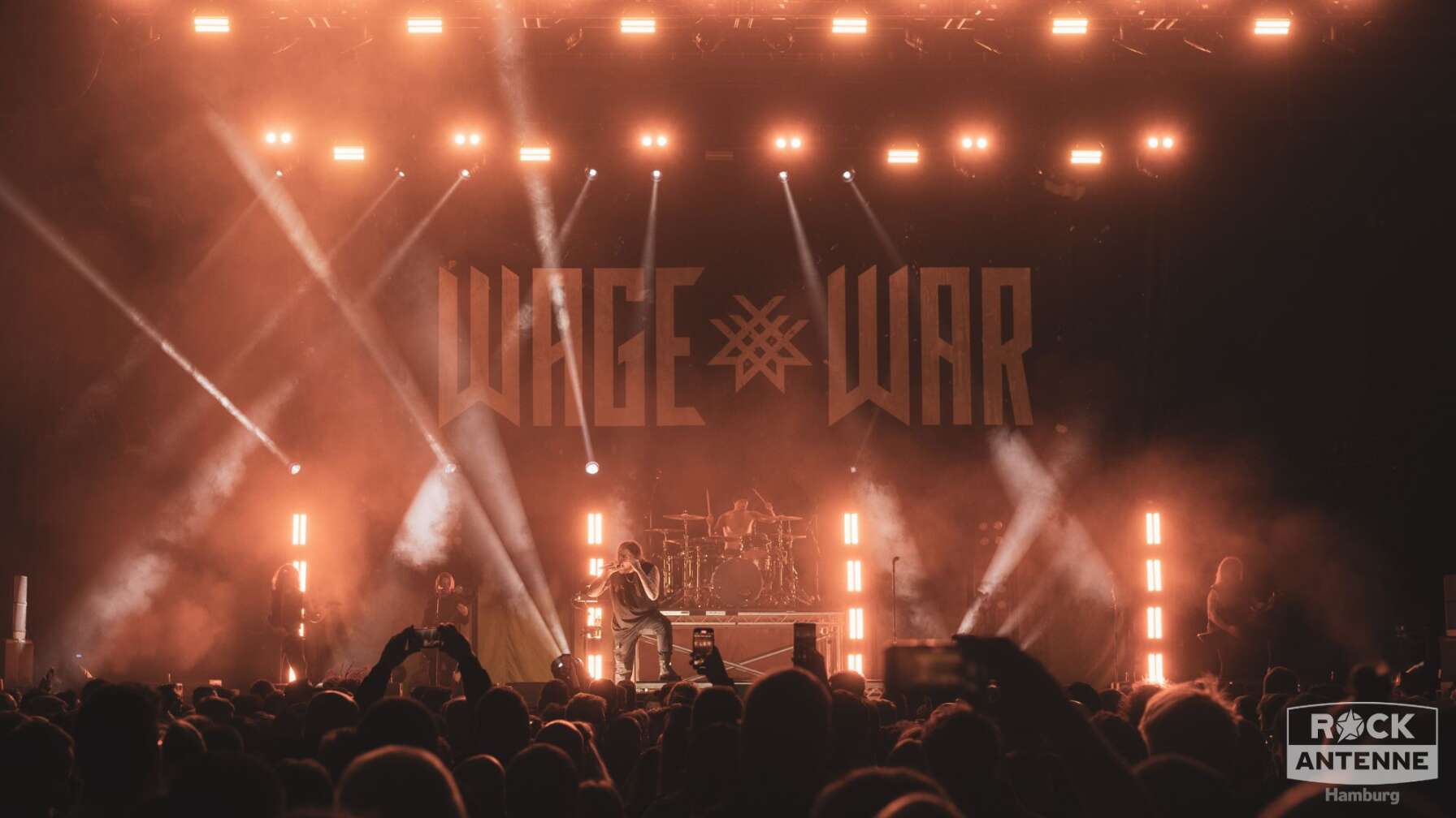 Wage War als Vorband von Papa Roach in Hamburg 2025