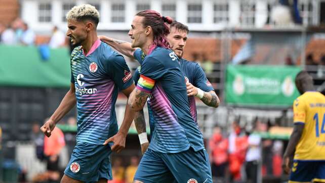 FC St. Pauli: Herren feiern Pflichtsieg im DFB-Pokal - Frauen historisch