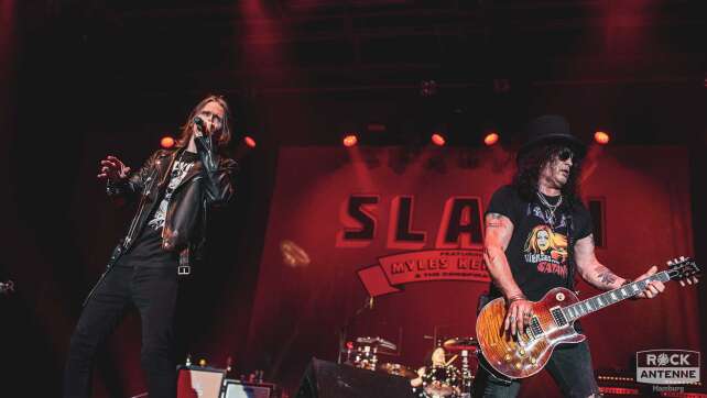 Slash ft. Myles Kennedy & The Conspirators 2024: Unsere besten Fotos der Band aus Hamburg