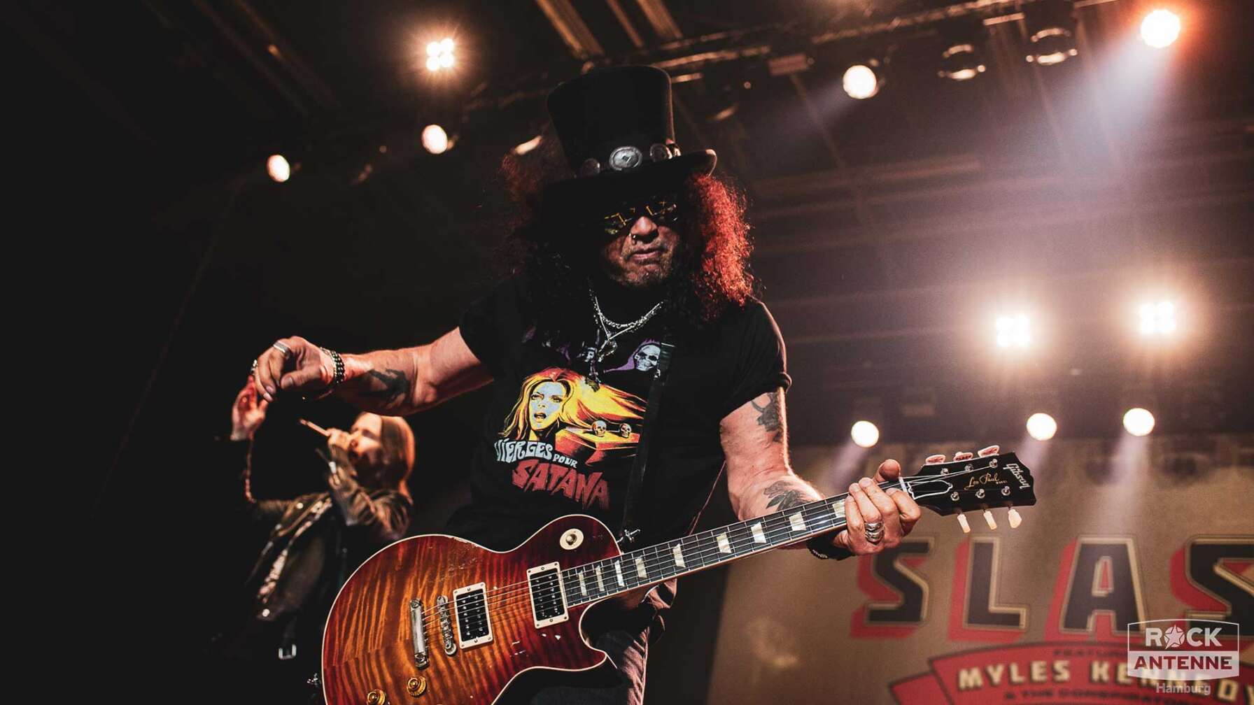 Slash ft. Myles Kennedy & The Conspirators live in Hamburg