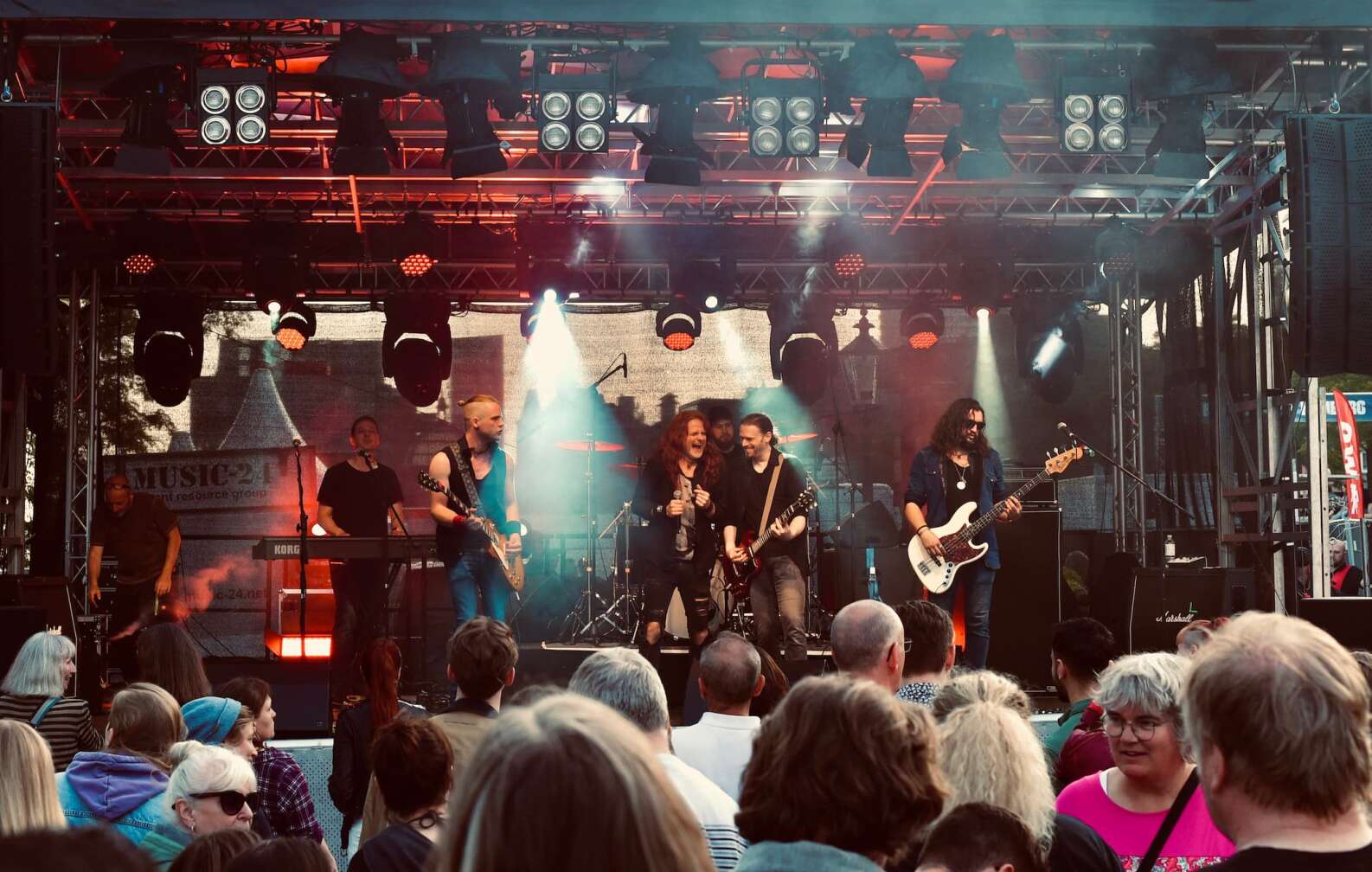 Die ROCK ANTENNE Hamburg Band beim Hafengeburtstag 2024