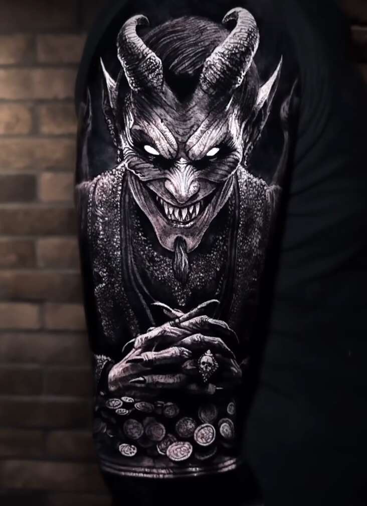 Ein Tattoo: ein Monster