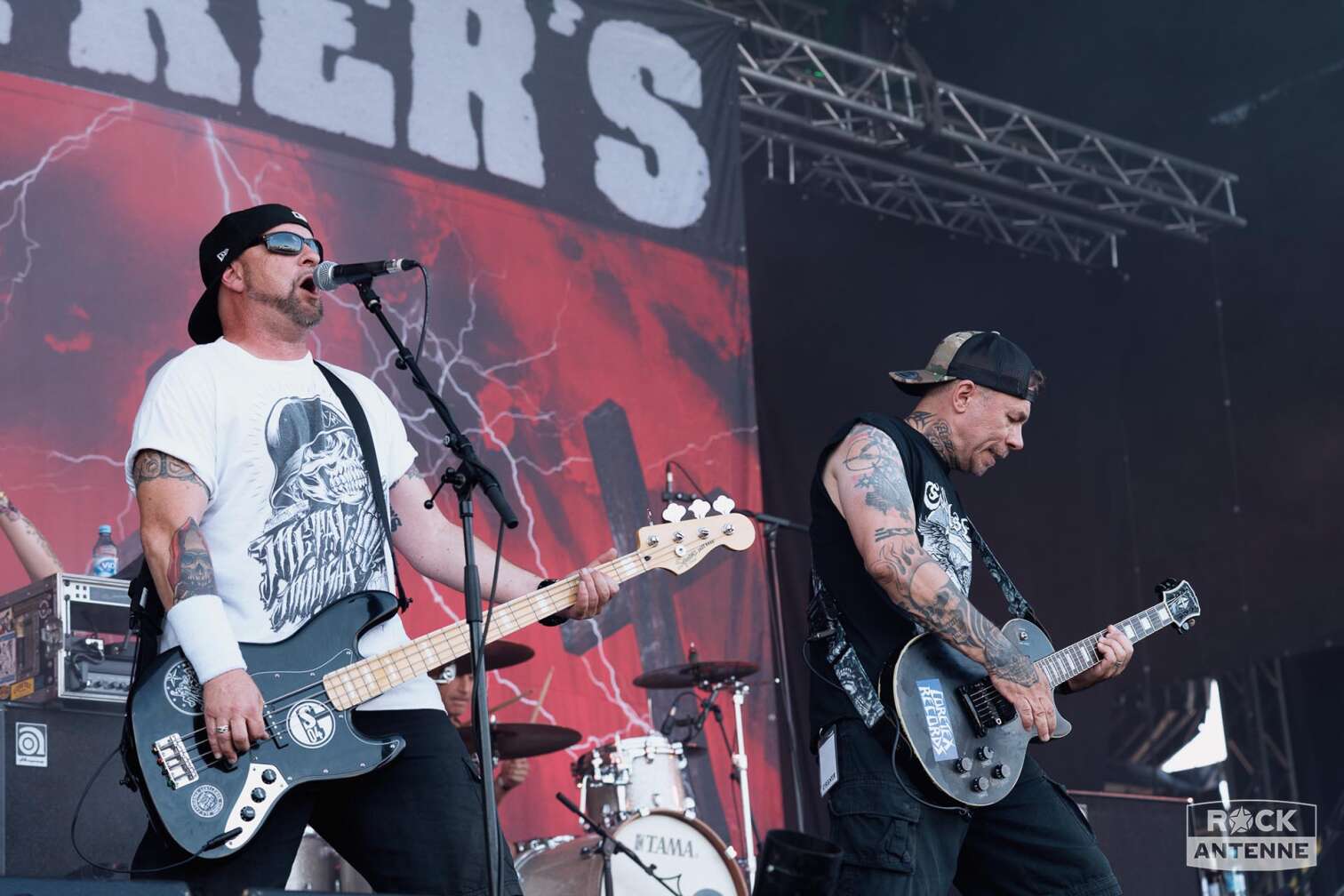 Foto der Band Rykers bei ihrem Auftritt auf dem FULL REWIND Festival 2024