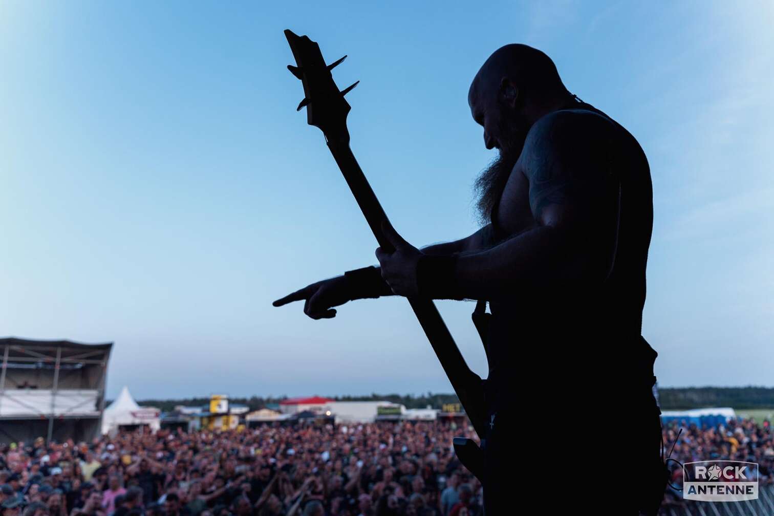 Foto der Band Ektomorf bei ihrem Auftritt auf dem FULL REWIND Festival 2024