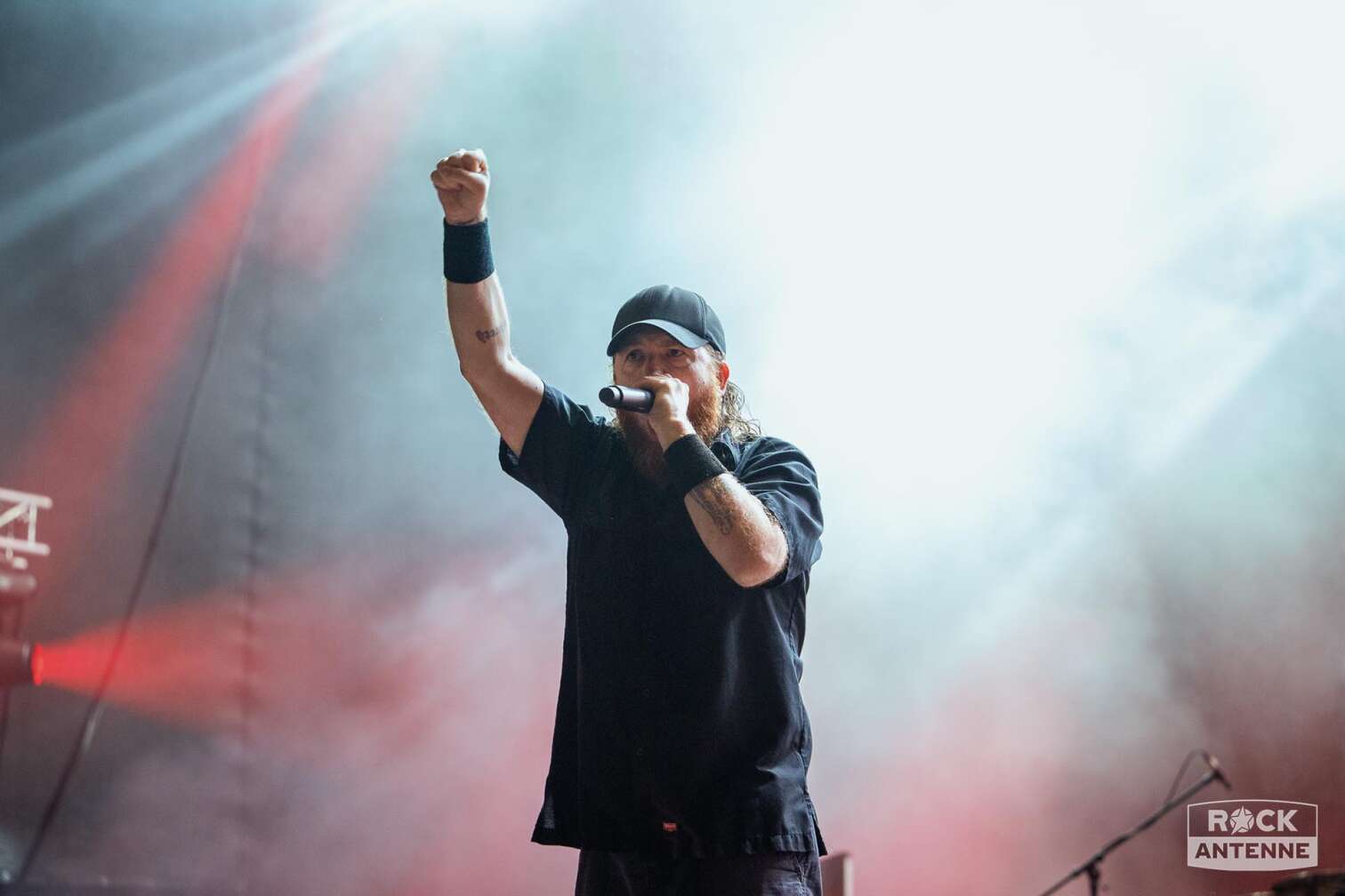 Foto der Band Hatebreed bei ihrem Auftritt auf dem FULL REWIND Festival 2024