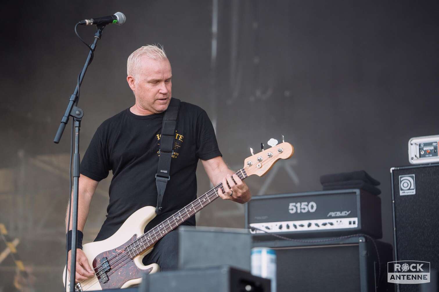 Foto der Band Ignite bei ihrem Auftritt auf dem FULL REWIND Festival 2024