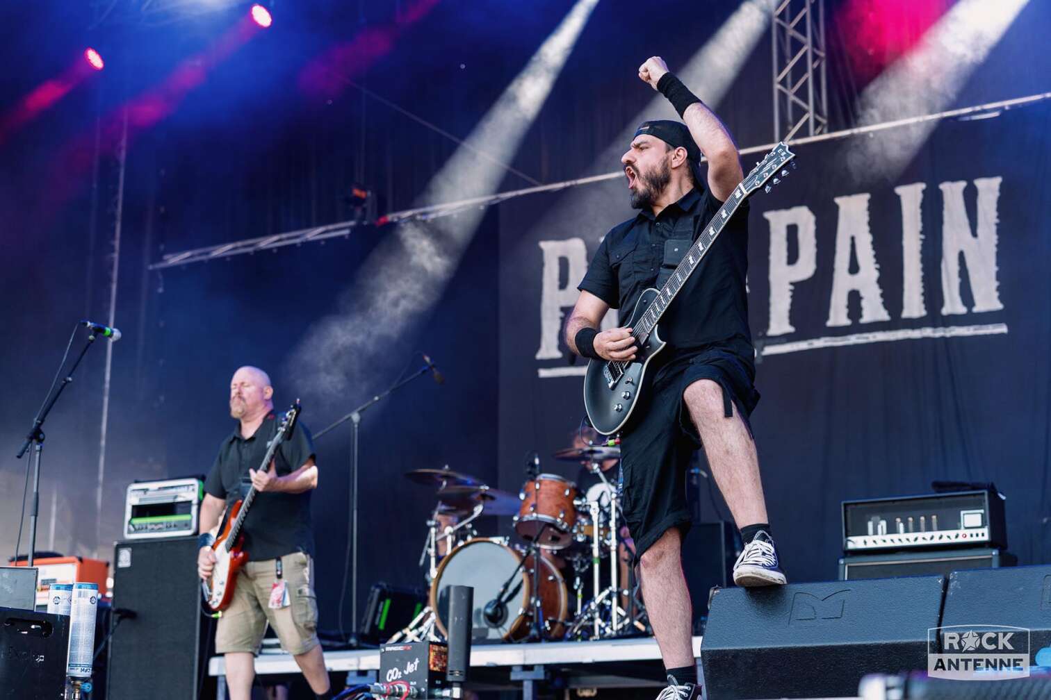 Foto der Band Pro-Pain bei ihrem Auftritt auf dem FULL REWIND Festival 2024