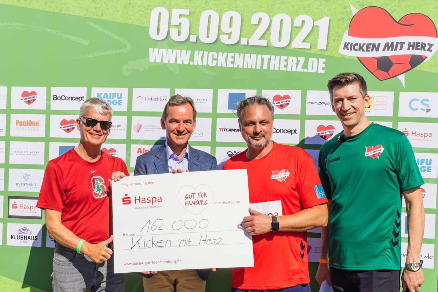 Foto von der Charity Fußball Aktion KICKEN MIT HERZ im September 2021