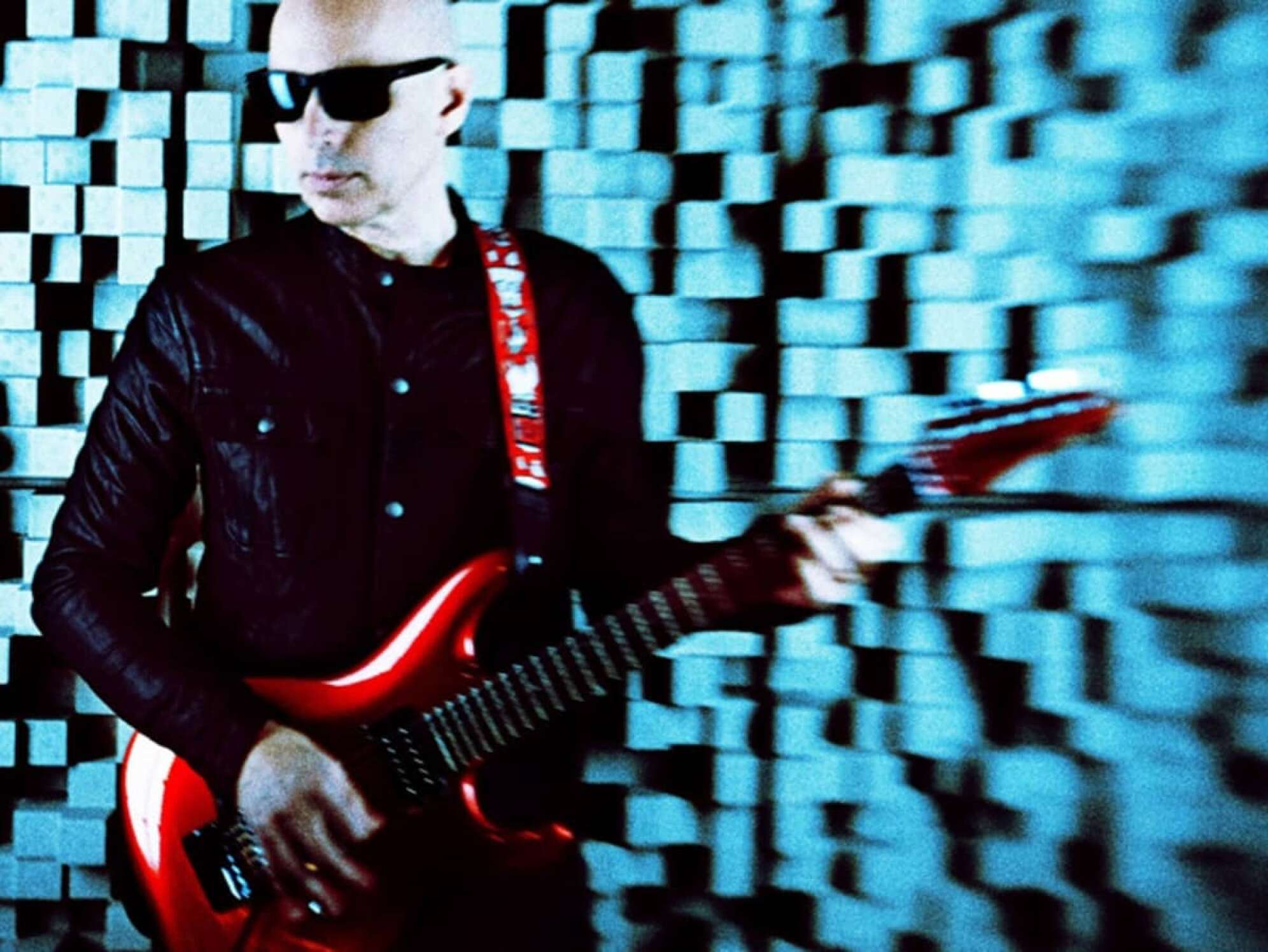 Joe Satriani mit Gitarre