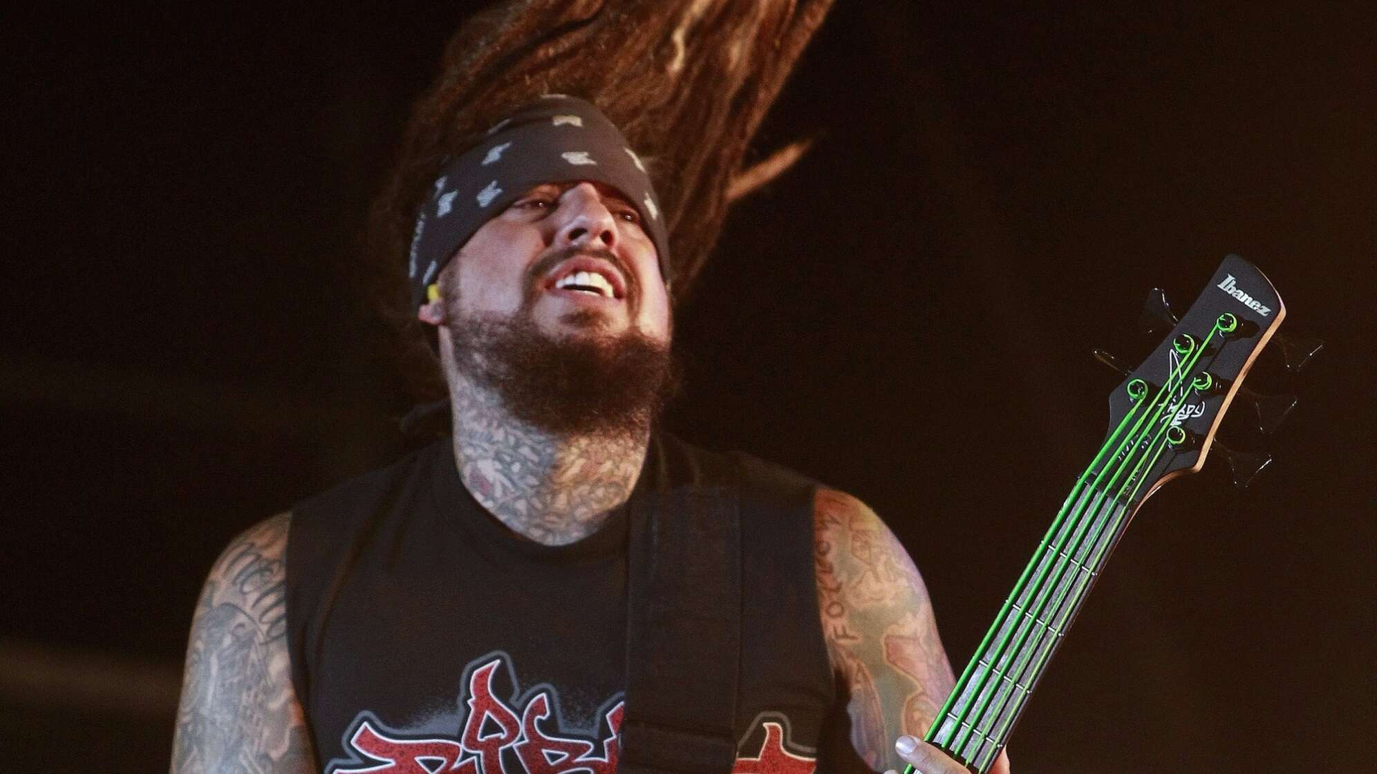 Fieldy von Korn am Bass